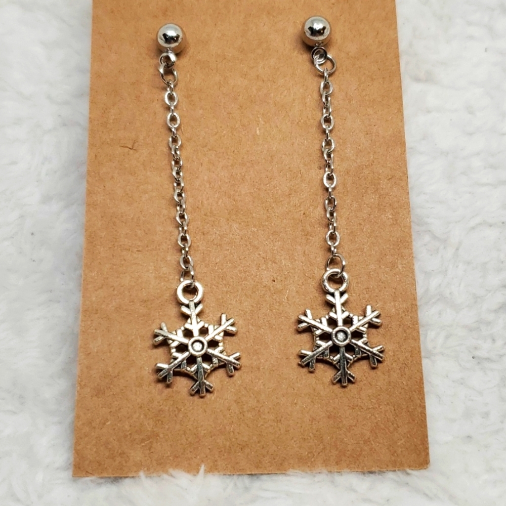 7/$10 Snowflake Earrings, New